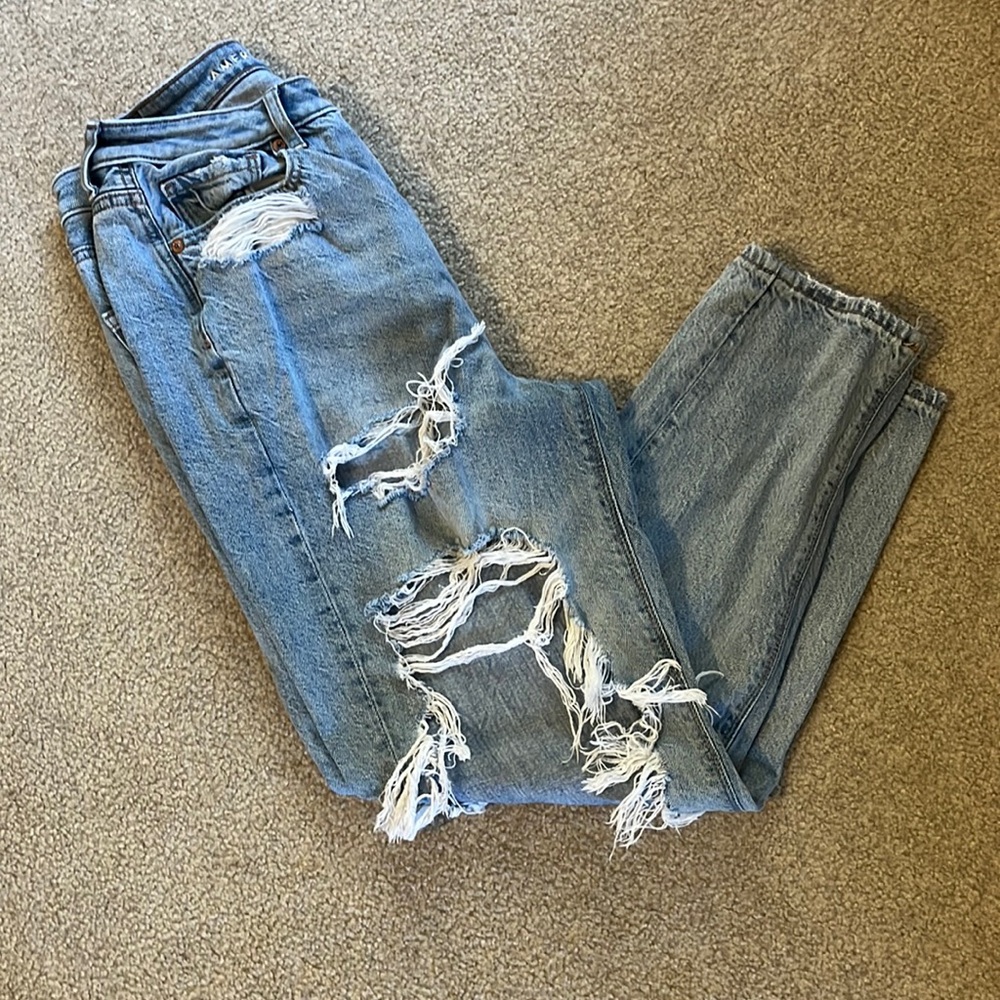 AE Jeans Size 6 short